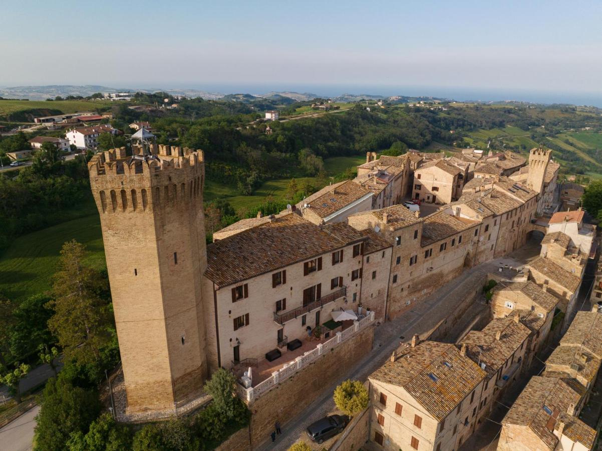 Palazzo La Torre Hotell Moresco Eksteriør bilde